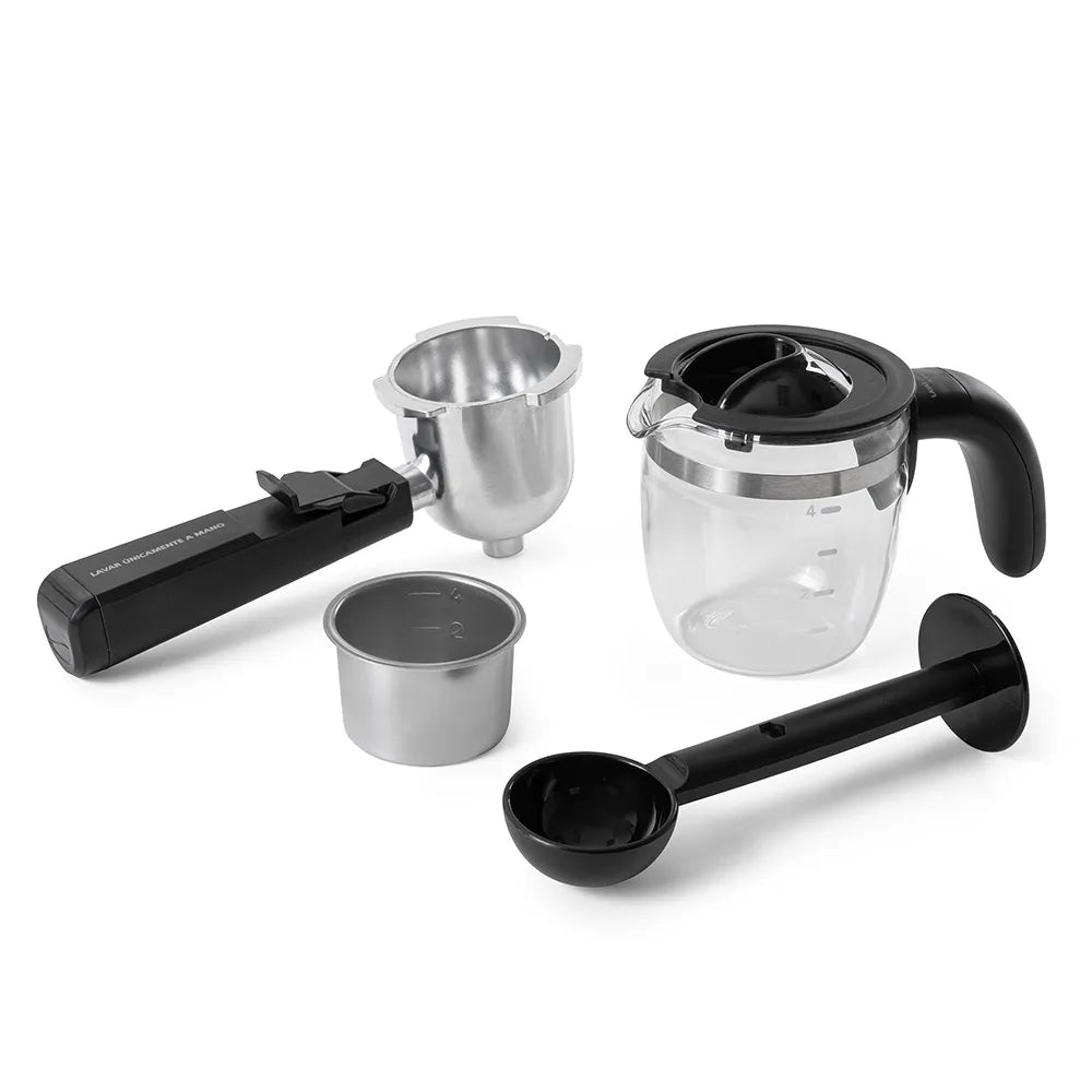 Cafetera para Espresso y Cappuccino Oster® BVSTEM3300